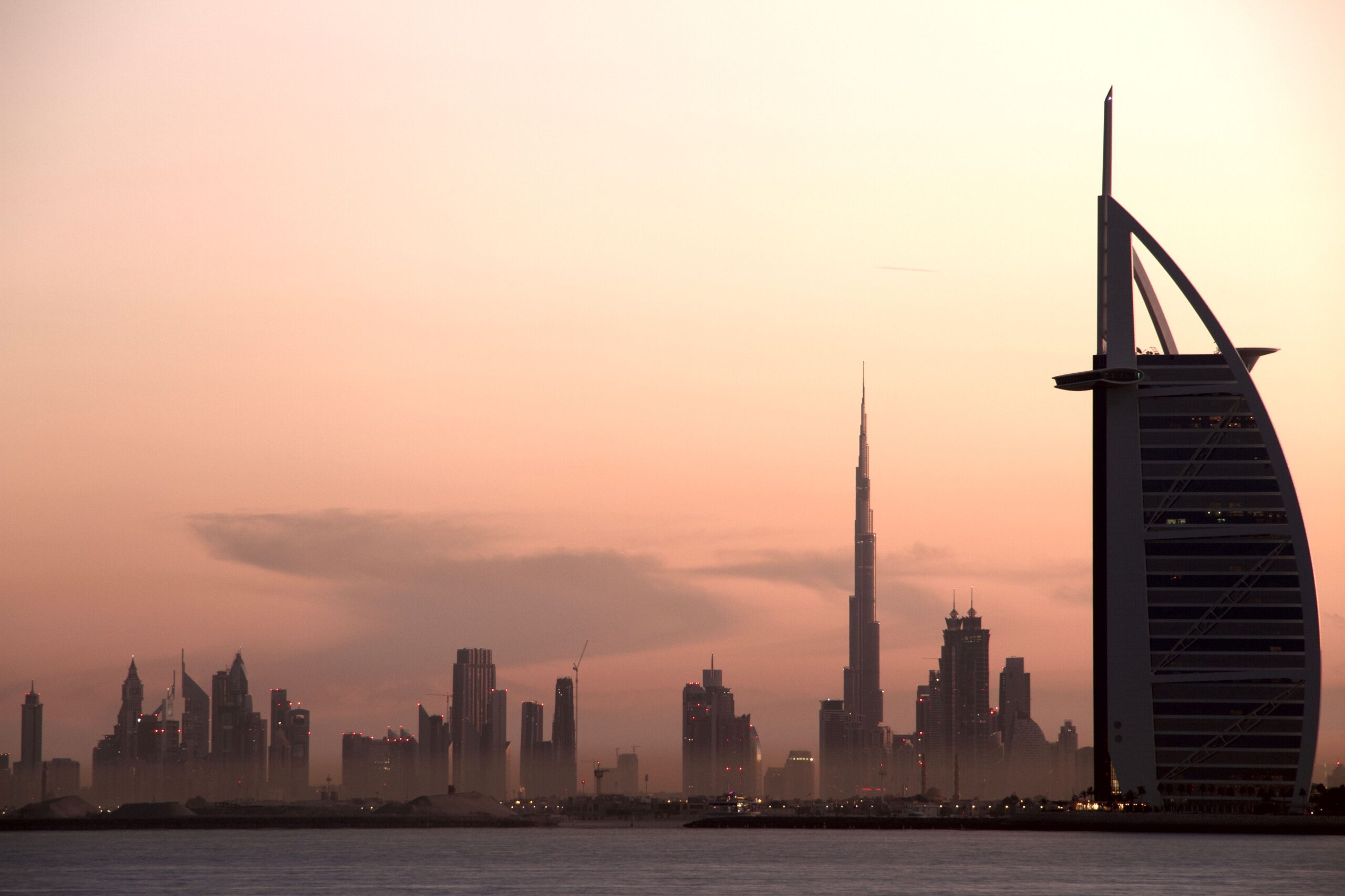 WhatsApp bellen in Dubai: waarom het niet werkt en wat wel